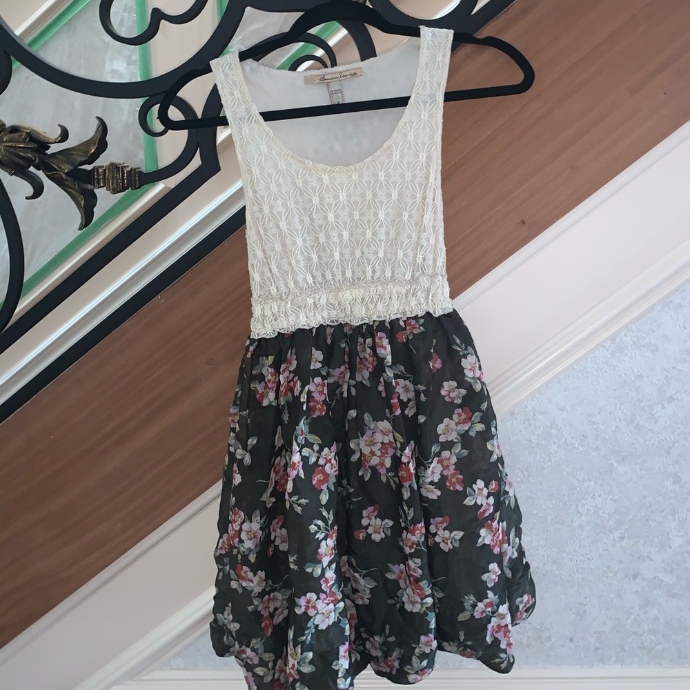Fancy white & Floral mini summer dress size S